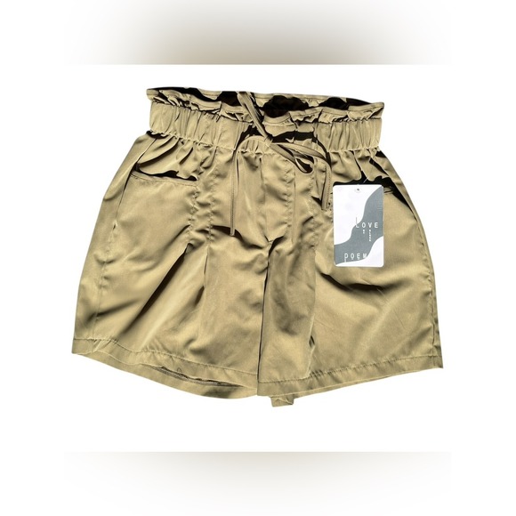 Love Poem Pants - NWT Olive Cargo Shorts Y2K Streetwear Festival Coastal Cowgirl Outdoorsy Travel
